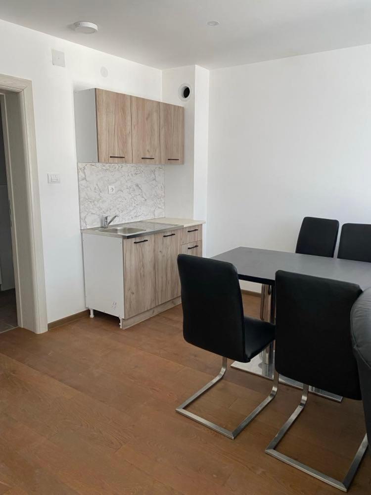 Sandra Apartmani Vrsac Zewnętrze zdjęcie